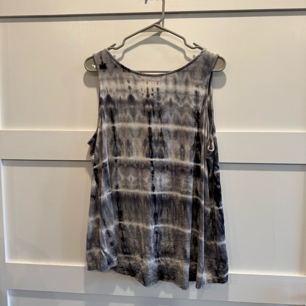 Torrid Black and Gray Tie-Dye Tank Top